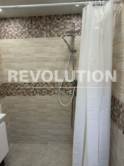 Дава се под наем Двустаен апартамент в Варна, Център - 65 кв.м за 598.23 € - Снимка #4