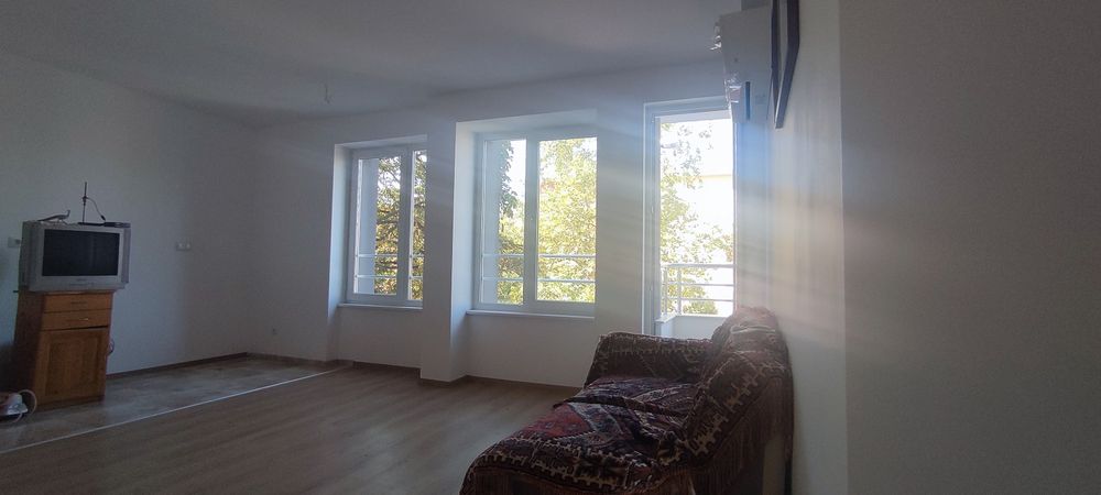 Продава се Двустаен апартамент в Бургас, Възраждане - 75 кв.м за 3334 €/кв.м - Снимка #12