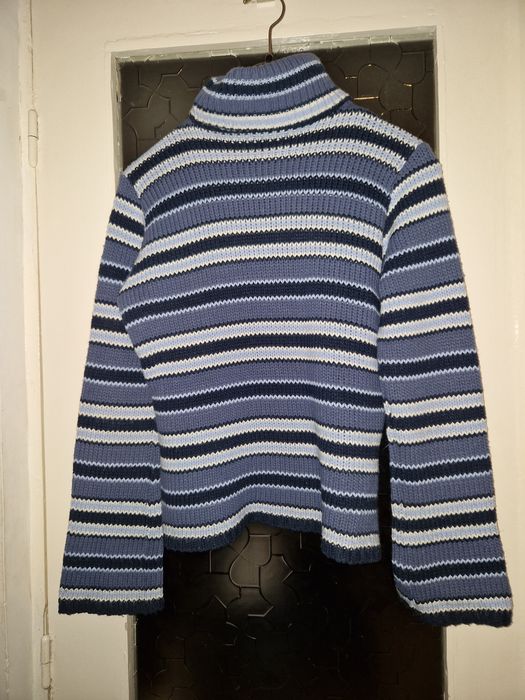 Pulover gros albastru în dungi