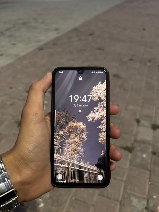 Телефон Самсунг А40