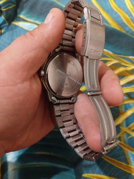 Продам часы Casio Оригинал Водонепроницаемые