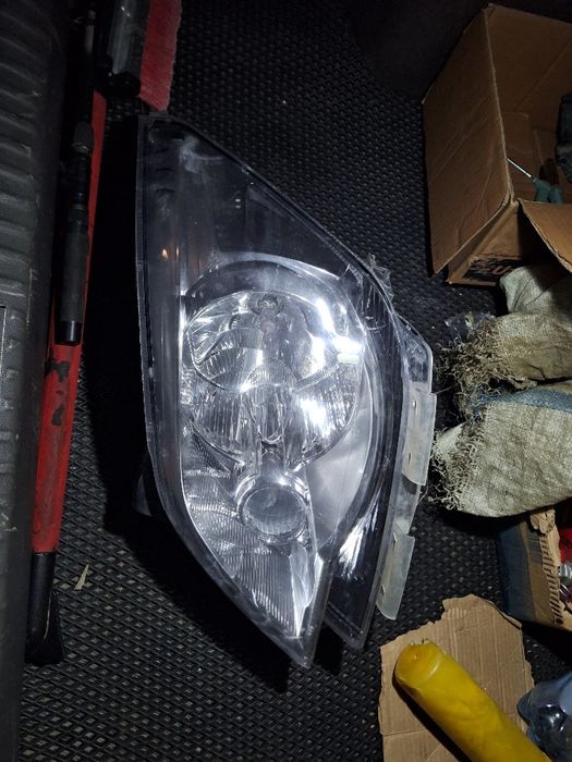 Продам фару кобальт
