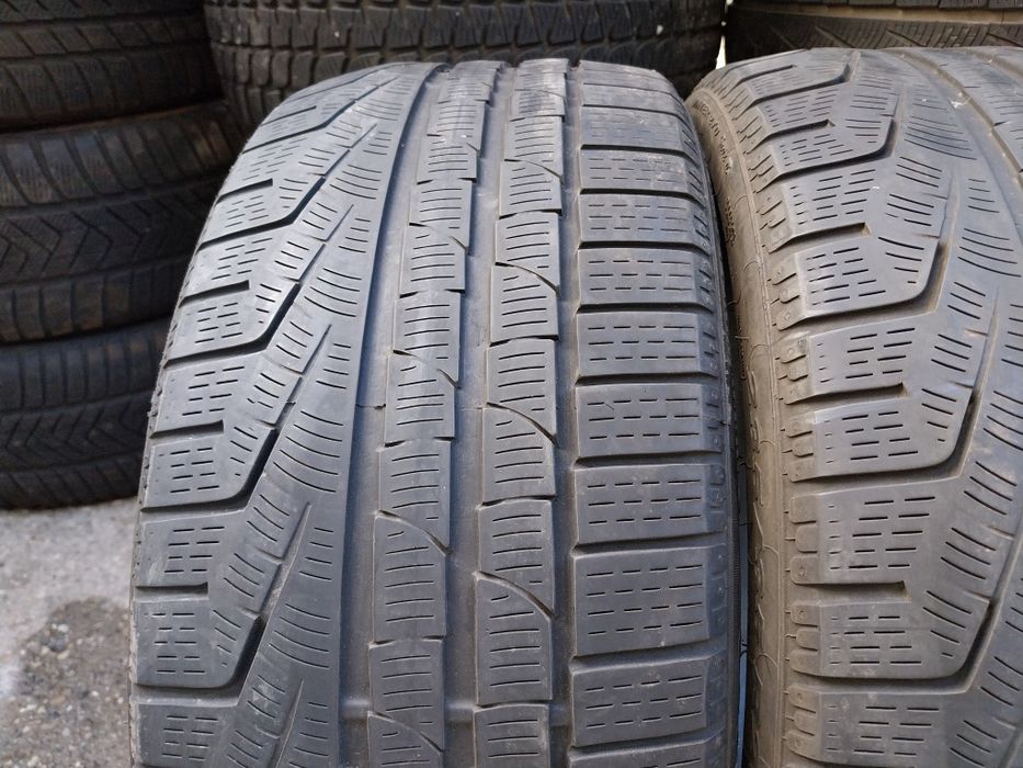 Anvelope second iarna 235 35 R20 Pirelli