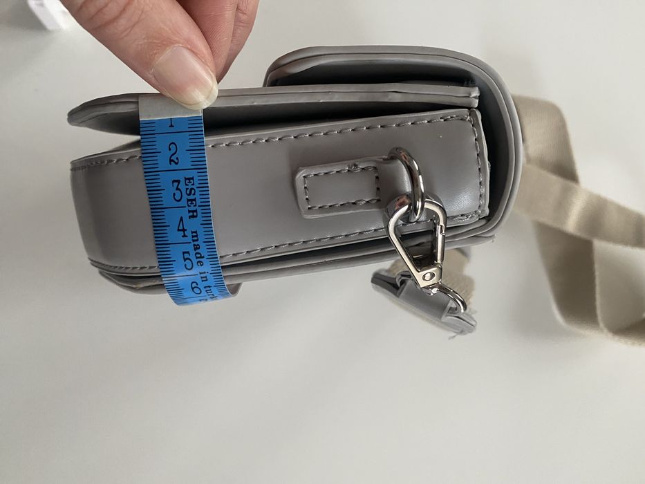 Нова дамска чанта Reserved