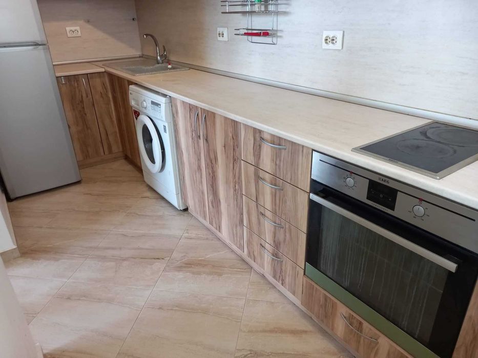 Дава се под наем Четиристаен апартамент в Велико Търново, Акация - 126 кв.м за 382.5 € - Снимка #6