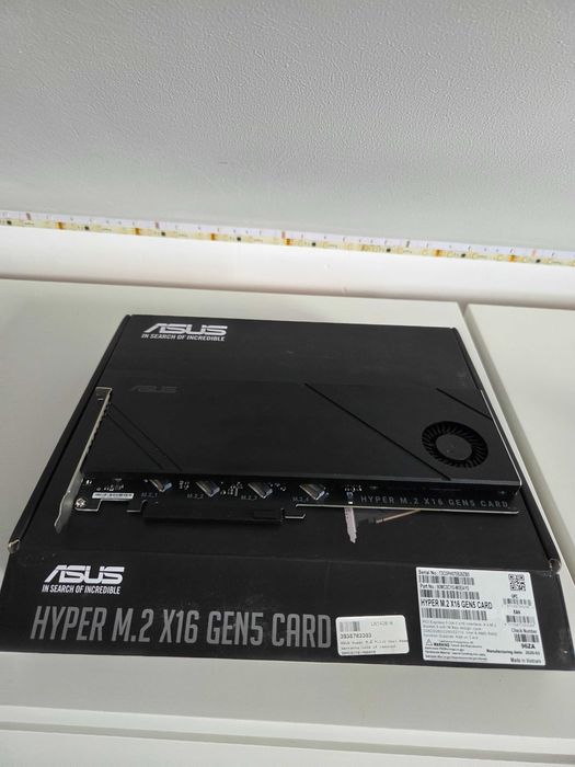 ASUS Hyper M.2 x16 Gen5 Card