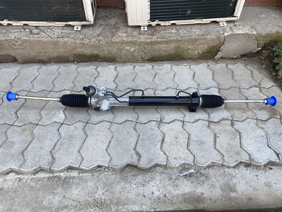 Продам рулевую рейку на камри 30