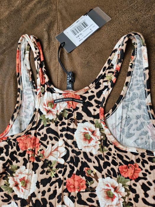 Рокля на Guess нова