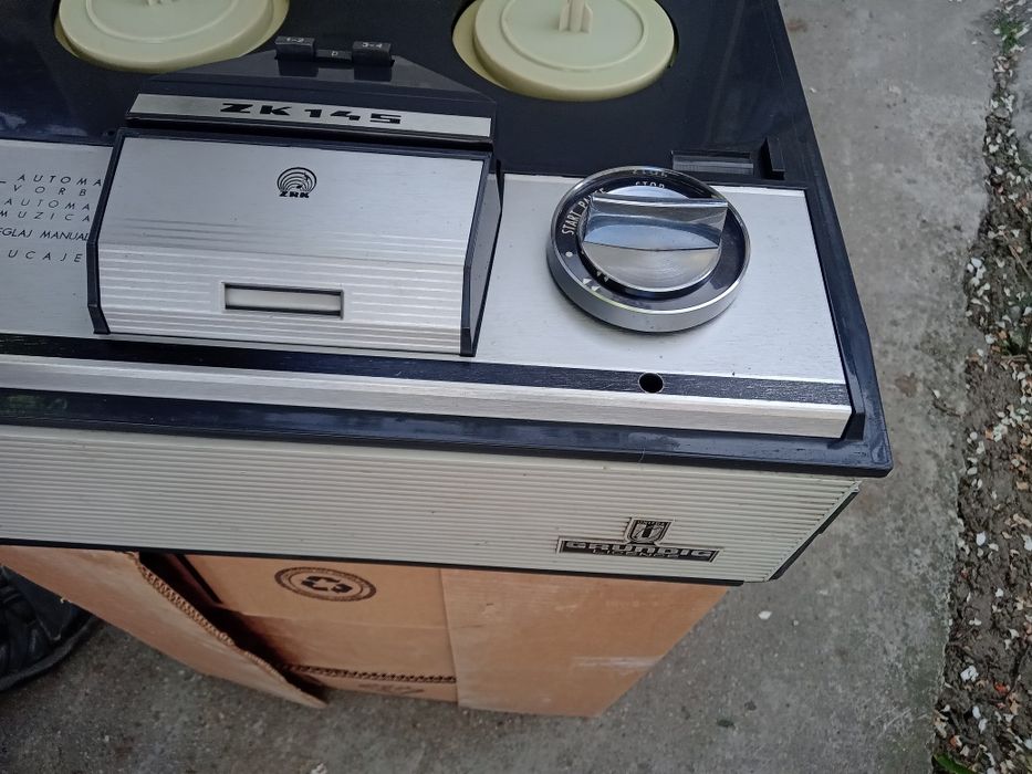 Magnetofon ZK145 funcțional