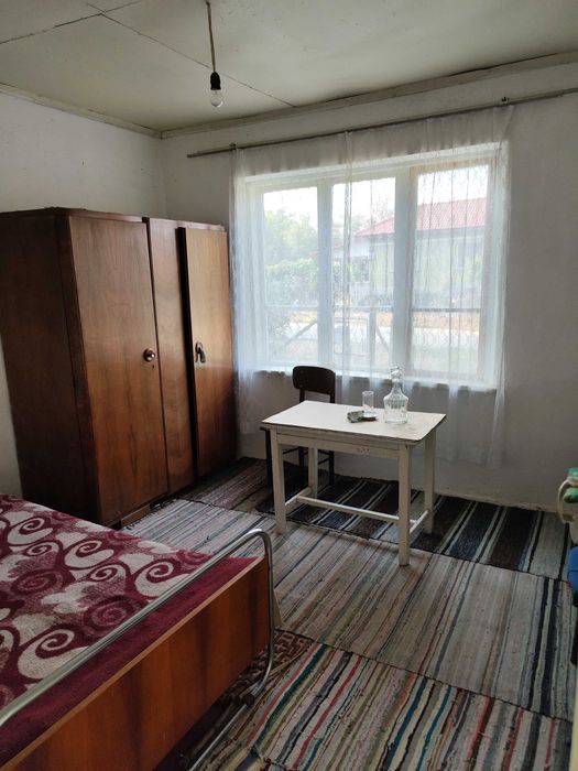 Продава се къща в с.Ветрен