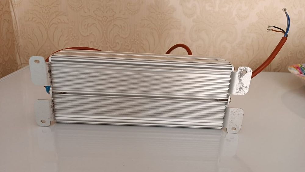 Преобразователь напряжения инвертор Chamit Lighting UK