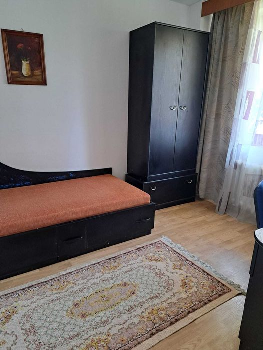Apartament de inchiriat, 4 camere, ultra-central, bucatarie deschisa, centrala proprie noua