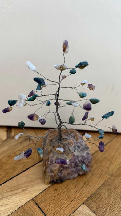 Дърво на щастието и на късмета с камъни