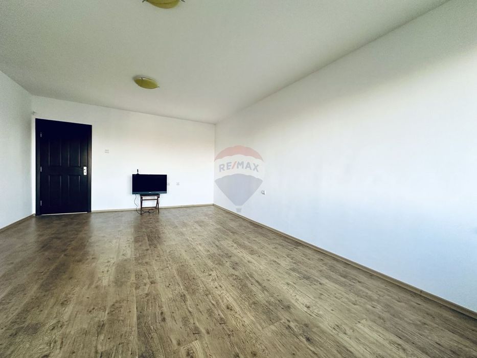 Нова селска къща с двор, за продажба с. Царичино, общ. Балчик, Я.И.