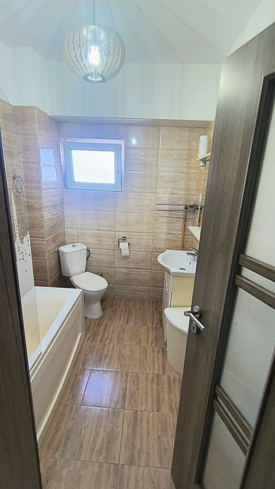 Închiriez studio / garsonieră  Craiovița Bld Dacia