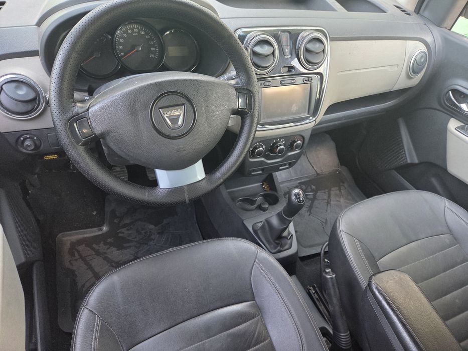 Vând Dacia Dokker