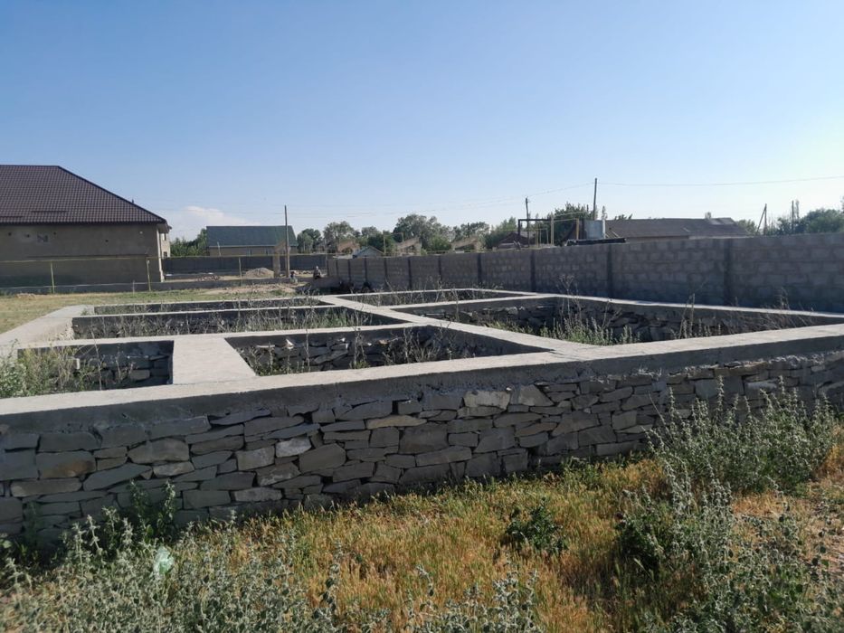 Участок фундамент 10×12.