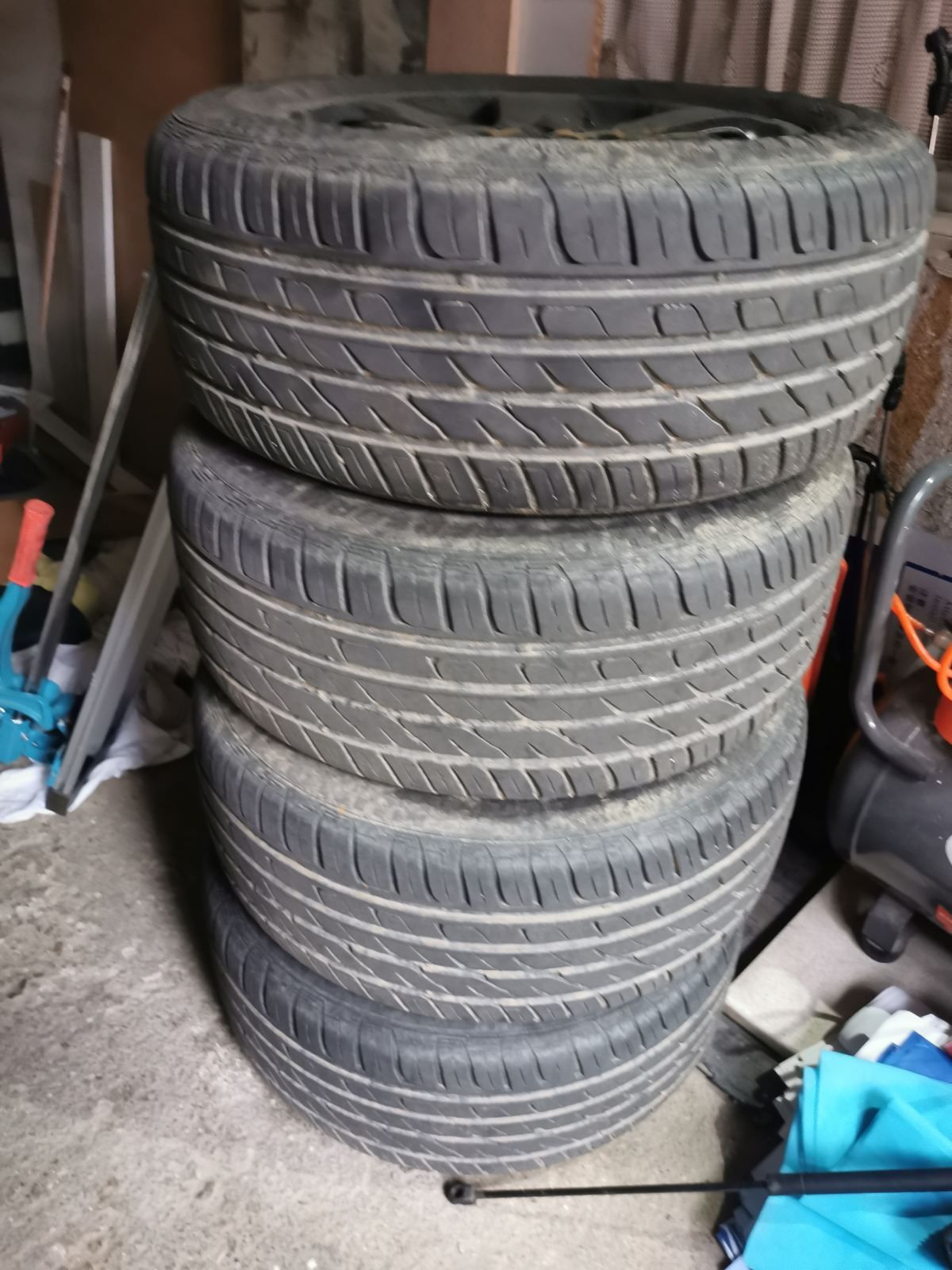 Джанти и гуми Mercedes w211 с. Баня • OLX.bg