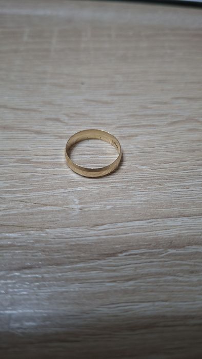 Продам золотое кольцо, новое!