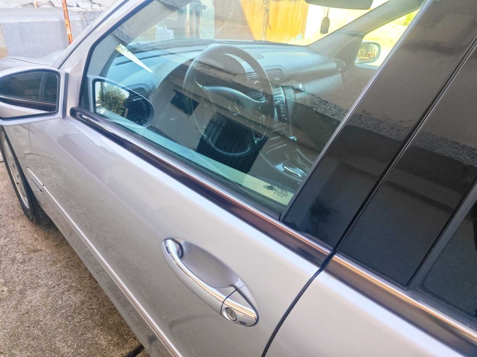 Продава се лек автомобил Mercedes C 24, бензин, 2002г.0