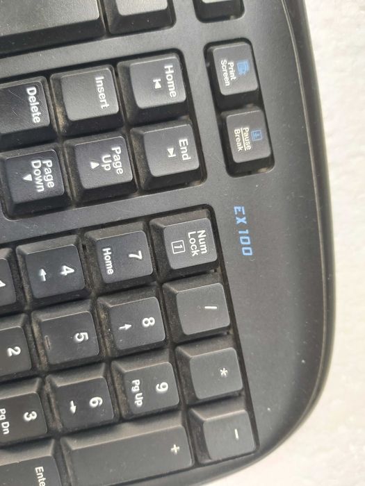 Kit de periferice wireless mouse si tastatura Logitech EX 100