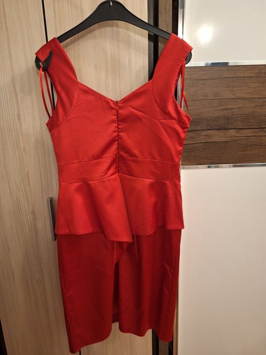 Официална Червена рокля.