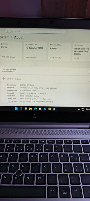 HP ELITEBOOK Intel i5-8350U