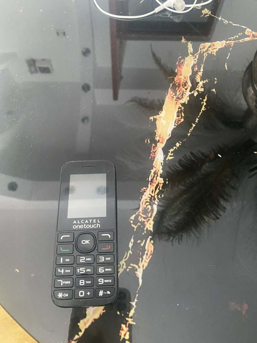 Vând telefon Alcatel