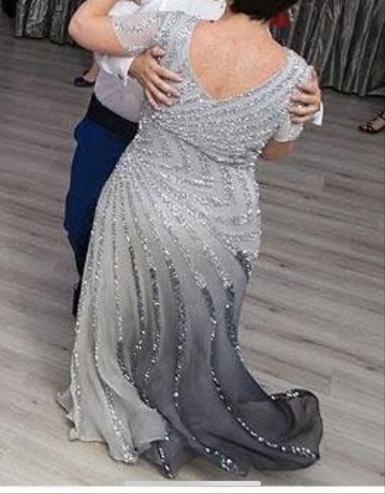 Rochie de seara luxoasa, paiete cusute manual, purtata o singura data