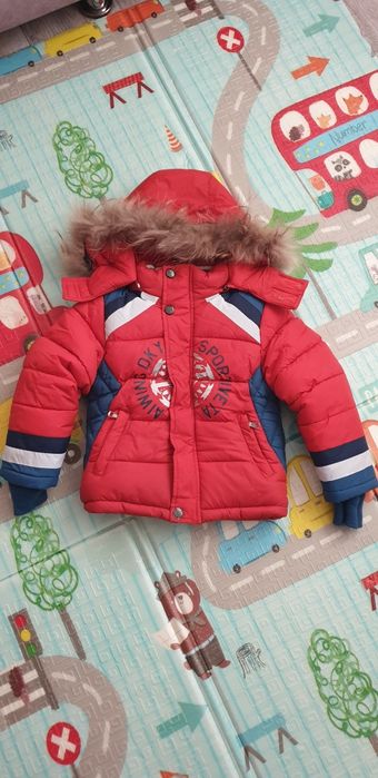 Продам комбинезон зимний на мальчика.