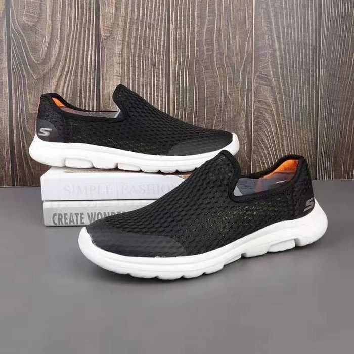 Skechers лучшая мужская обувь на весну и на лето