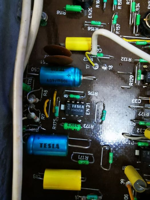 Активный кроссовер TESLA