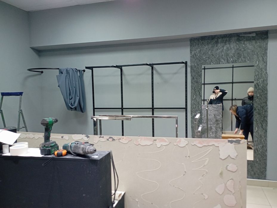 Ремонт бутиков , покраска, ремонт.