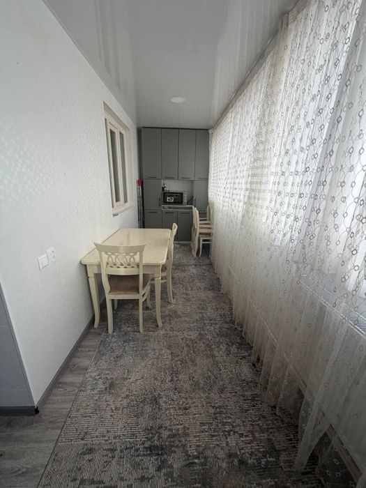 Продается 3 комн. квартира в Ангрене. 3 таж центр
