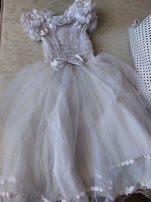 Продам бальное платье