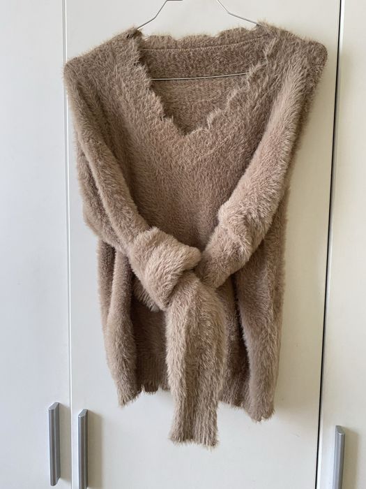 Пуловери дамски по 10 лв