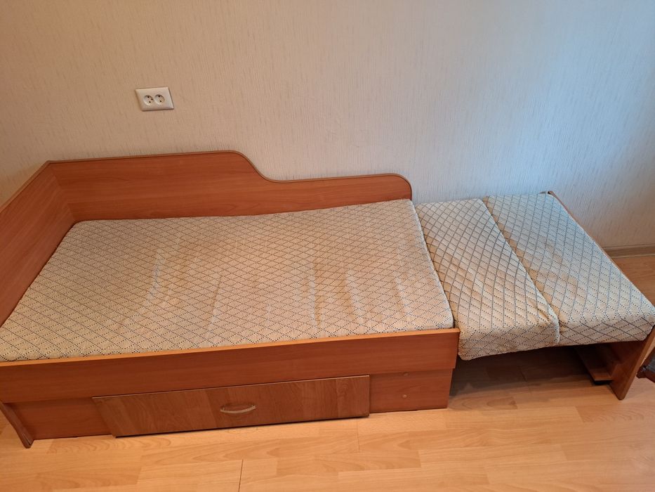 Продам подростковый диван