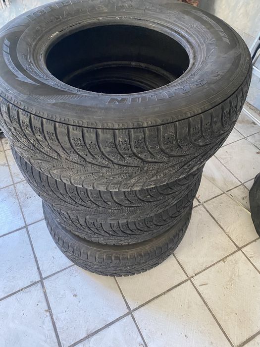 Шины продам от джипа 245/70/16