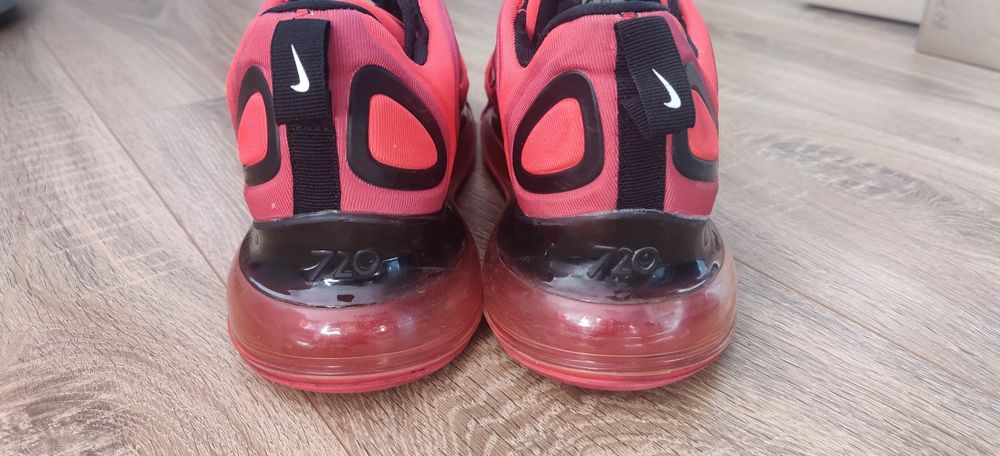 Nike Airmax 720 originali - pentru REPARAT, marimea 43