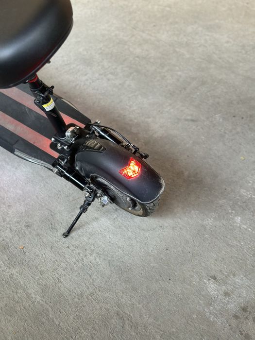 Электросамокат MONSPRIN Q8