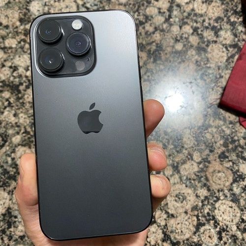 13pro iphine бял и 14pro черен