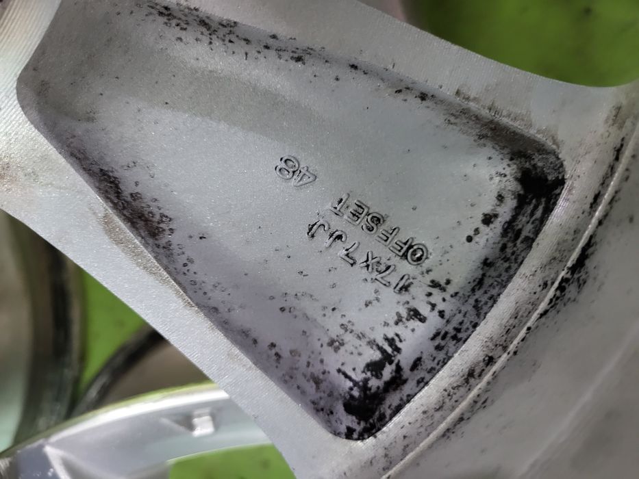 17 5x100 Subaru лети джанти 5х100 субару