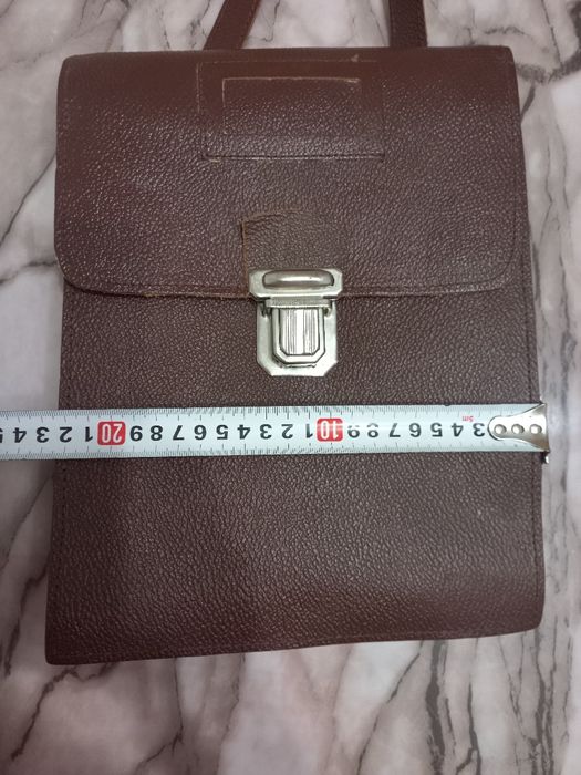 Чанта-ест.кожа,две прегради