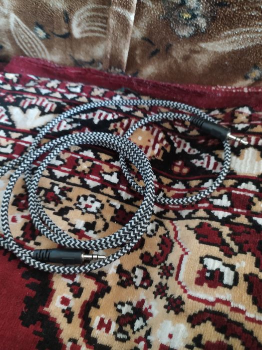 Блютуз колонка без зарядки.