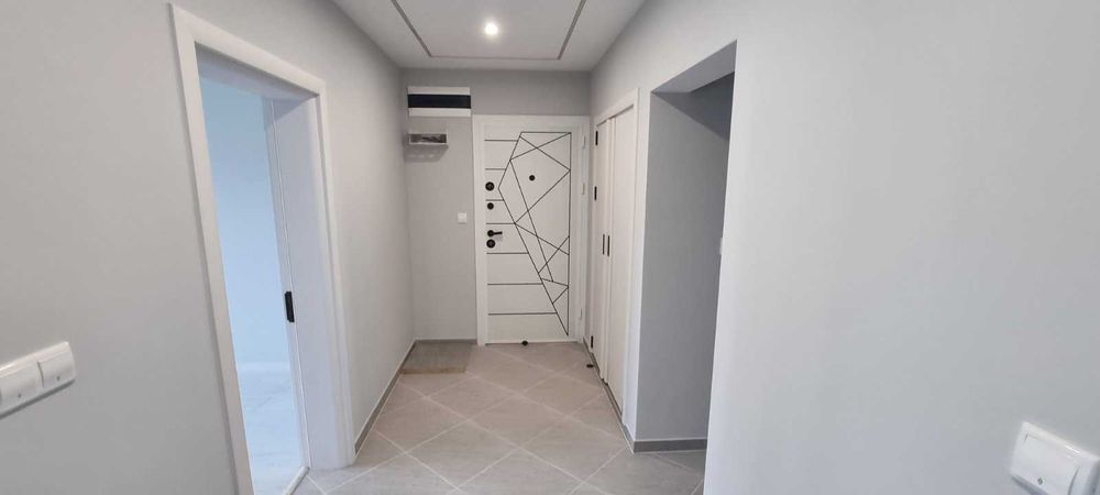 Продава се Тристаен апартамент в Разград, Възраждане - 76 кв.м за 2047 €/кв.м - Снимка #8