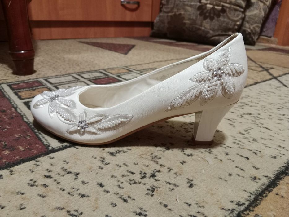 Туфли женские белый