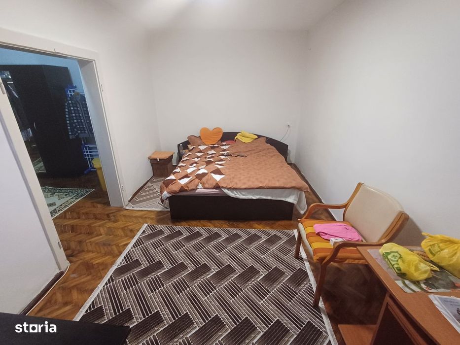 Vand apartament 2 camere in Marasti