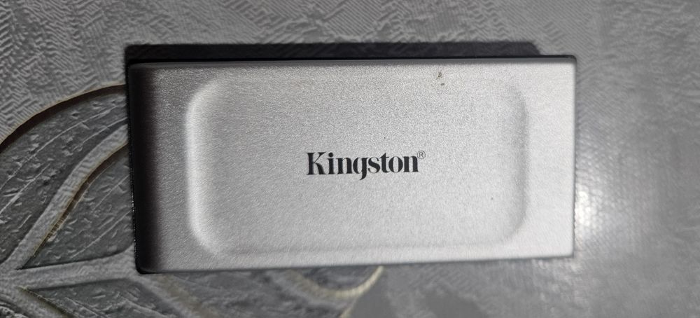 Внешний SSD накопитель Kingston