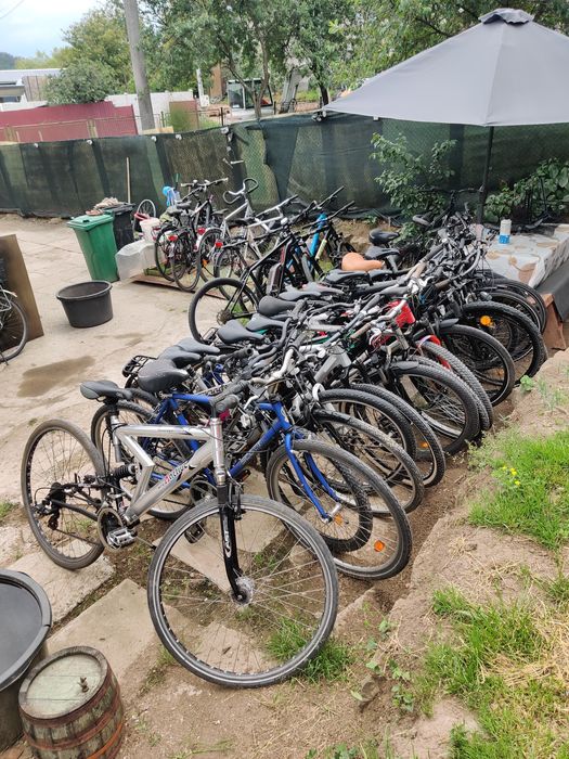 Vând mai multe biciclete
