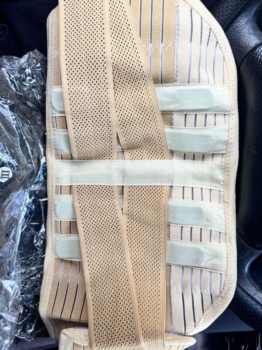 Продам корсеты новые